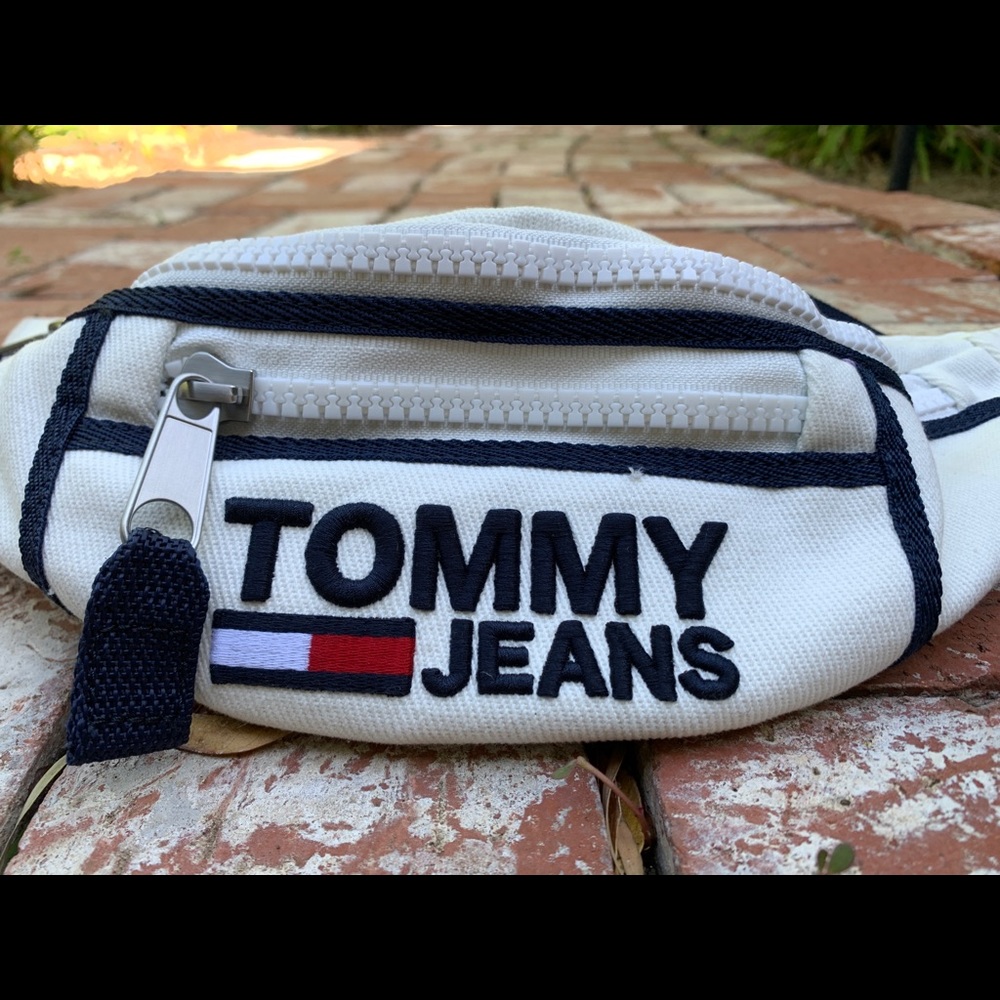 NEVER USED Tommy Hilfiger Fanny Pack